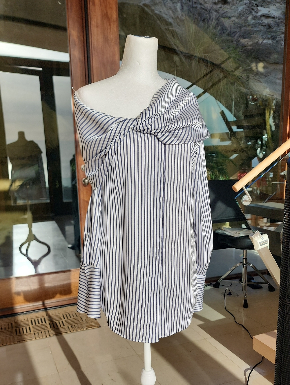 TROUVÉ Striped Blouse in White & Navy